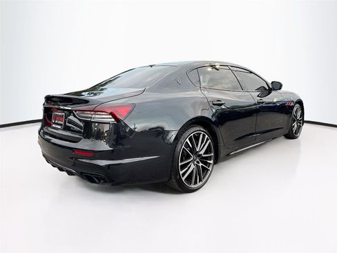Used 2022 Maserati Quattroporte Trofeo image 7