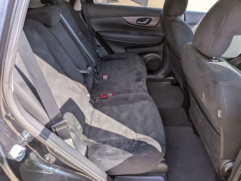 Used 2016 Nissan Rogue SV w/ SV Moonroof Package AWD/4WD image 31