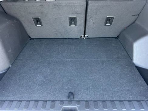 Used 2023 GMC Terrain SLE w/ Elevation Edition image 18