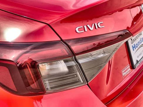 Used 2025 Honda Civic Sport Touring image 8