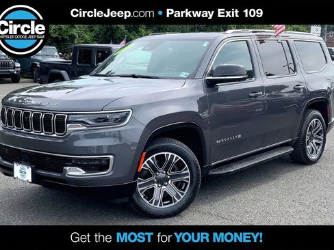 Certified 2023 Jeep Wagoneer 4WD w/ Premium Group I image 1