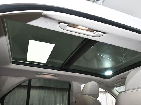 Used 2025 Mercedes-Benz GLE 450e 4MATIC w/ AMG Line Exterior image 60