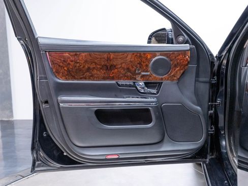 Used 2013 Jaguar XJ AWD image 6