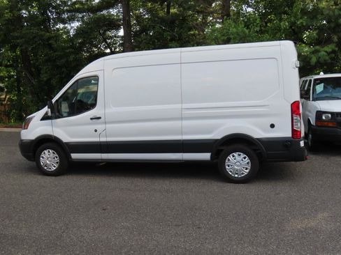Used 2018 Ford Transit 150 148 Medium Roof RWD image 2