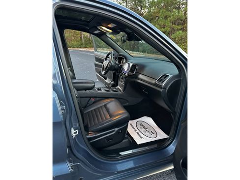 Used 2020 Jeep Grand Cherokee Limited X image 24