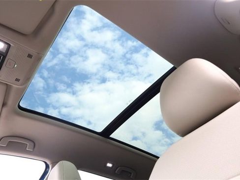 New 2026 Volkswagen Atlas SE image 11