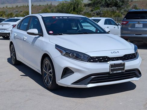 Certified 2023 Kia Forte LXS w/ LXS Technology Package FWD image 7