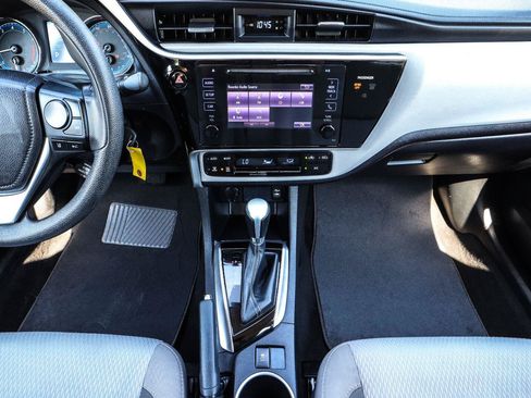 Used 2017 Toyota Corolla LE w/ Carpet Mat Package (TMS) FWD image 25