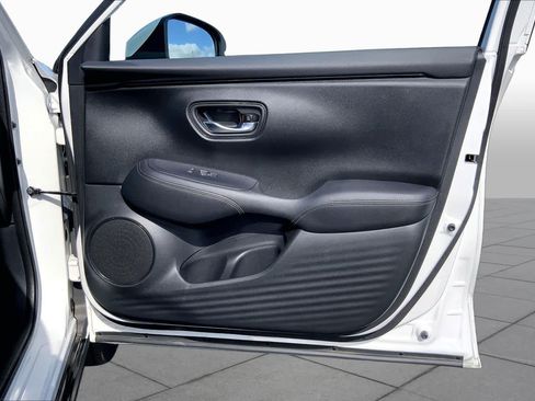 Used 2024 Honda HR-V EX-L image 26