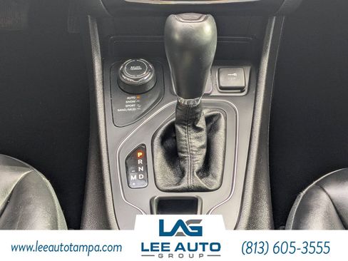 Used 2019 Jeep Cherokee Latitude Plus image 18