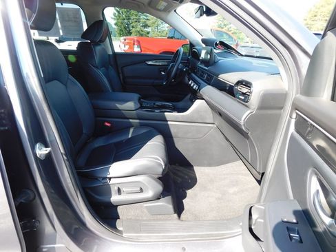 Used 2023 Honda Pilot Elite image 18