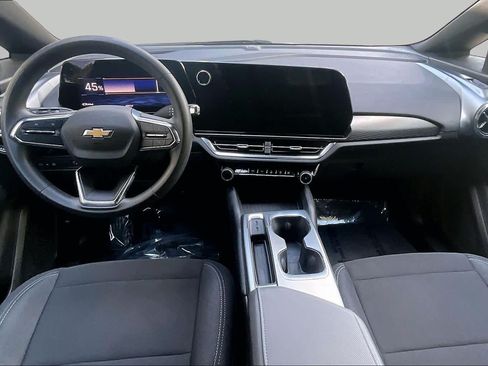 Used 2026 Chevrolet Equinox EV LT FWD image 15