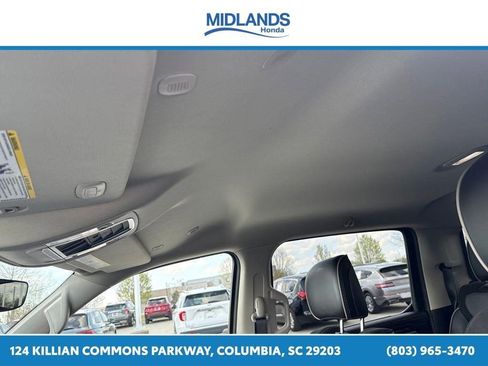 Used 2022 RAM 1500 Laramie AWD/4WD image 16