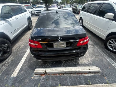 Used 2011 Mercedes-Benz E 350 Sedan image 18