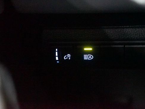 Certified 2021 Toyota Corolla SE image 23