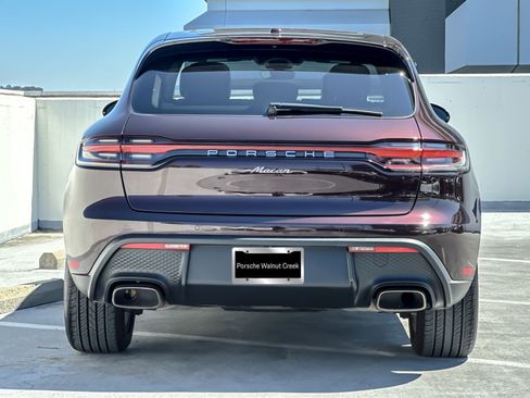 Certified 2023 Porsche Macan AWD/4WD image 8