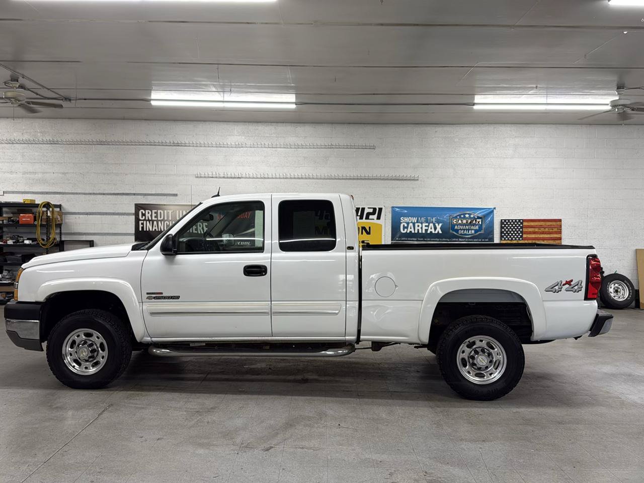 Used 2005 Chevrolet Silverado 2500 LT w/ Heavy-Duty Power Package AWD/4WD image 91