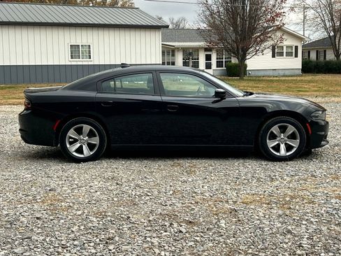Used 2018 Dodge Charger SXT Plus image 6