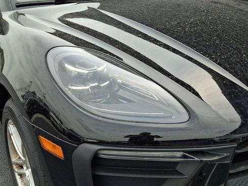 Certified 2023 Porsche Macan Turbo AWD/4WD image 11