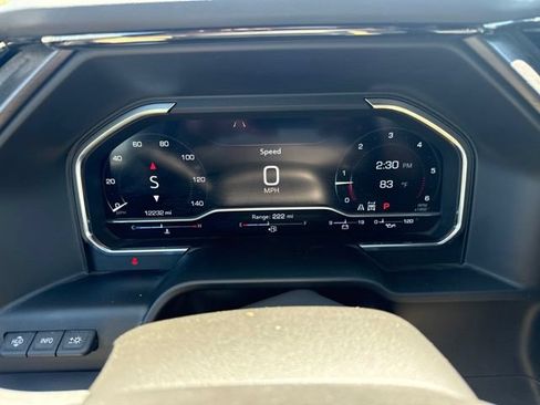 Used 2025 GMC Sierra 1500 AT4 w/ AT4 Premium Package AWD/4WD image 11