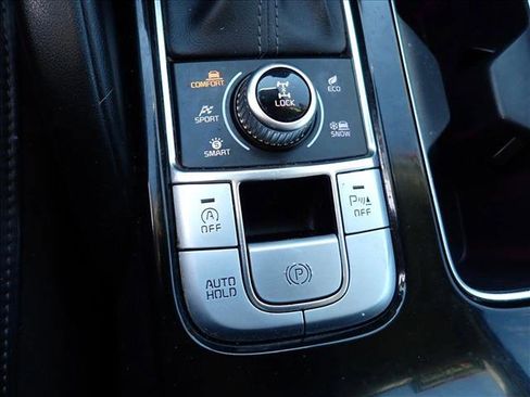 Used 2021 Kia Telluride LX image 16