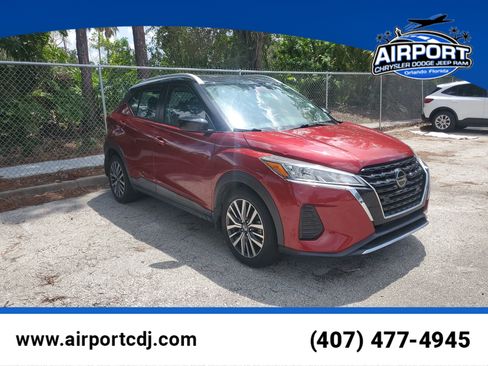Used 2021 Nissan Kicks SV FWD image 1
