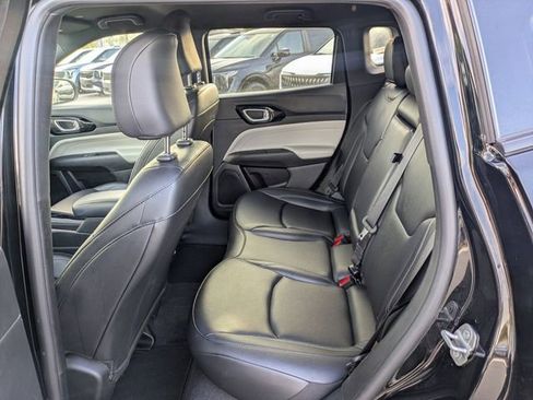 Used 2025 Jeep Compass Limited AWD/4WD image 13