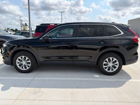 Used 2025 Honda CR-V LX image 7