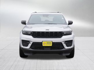 Used 2024 Jeep Grand Cherokee Altitude video 2