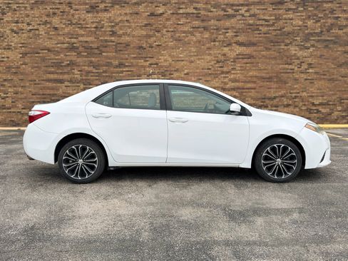 Used 2016 Toyota Corolla LE FWD image 9