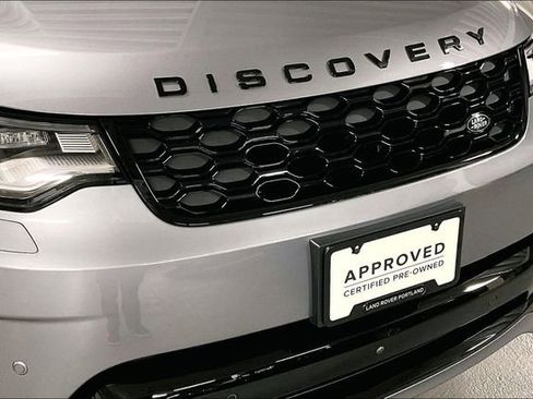 Certified 2025 Land Rover Discovery Dynamic SE AWD/4WD image 31