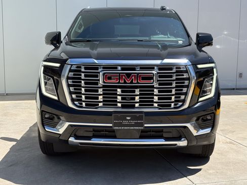 Used 2025 GMC Yukon XL Denali AWD/4WD image 3