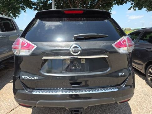 Used 2016 Nissan Rogue SV FWD image 4