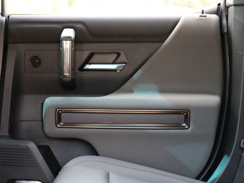 Used 2024 GMC Hummer EV 3X w/ Omega Edition image 32