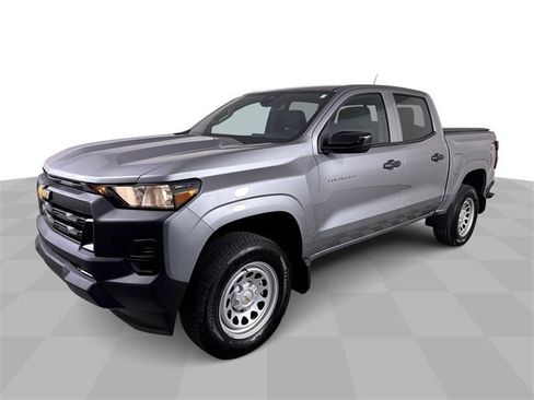 Used 2024 Chevrolet Colorado W/T w/ WT Convenience Package II image 4