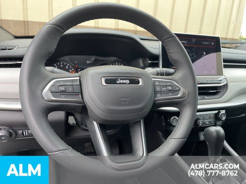 Used 2025 Jeep Compass Limited AWD/4WD image 15