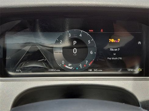 Used 2025 Land Rover Range Rover Velar Dynamic SE image 23