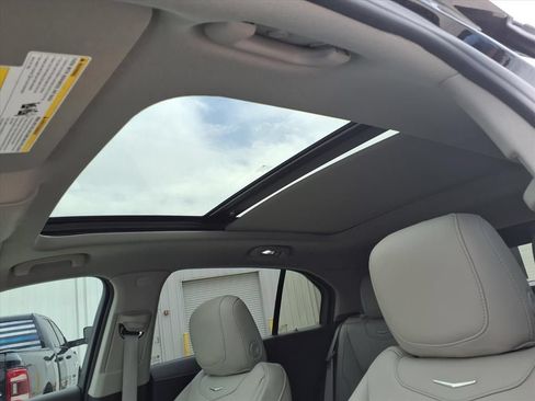 Used 2022 Cadillac XT4 Premium Luxury w/ Enhanced Visibility Package FWD image 22