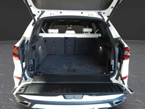 Used 2022 BMW X5 xDrive40i w/ M Sport Package AWD/4WD image 6