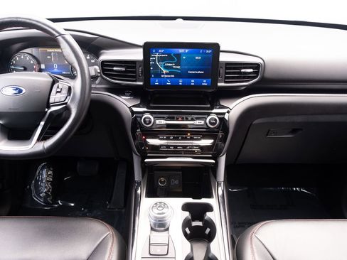 Used 2023 Ford Explorer ST-Line image 22