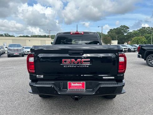 New 2026 GMC Canyon Elevation w/ Convenience Package image 4