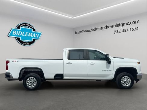 Used 2024 Chevrolet Silverado 2500 LT AWD/4WD image 9