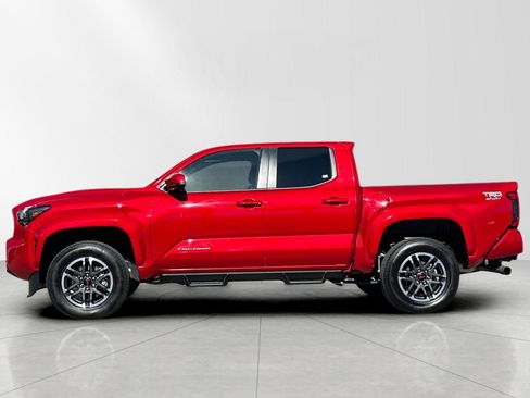 Used 2025 Toyota Tacoma TRD Sport image 7