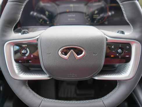 New 2026 INFINITI QX80 Luxe image 10