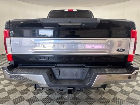 Used 2017 Ford F250 Platinum w/ Platinum Ultimate Package AWD/4WD image 22