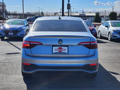 Used 2024 Volkswagen Jetta S image 4