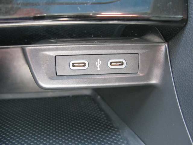 Used 2023 Volkswagen Jetta SE w/ Panoramic Sunroof Package FWD image 20
