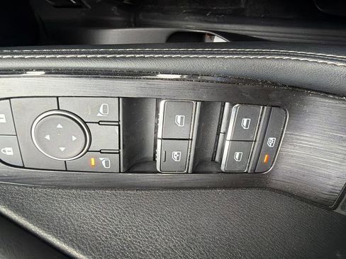 Used 2025 Nissan Rogue SL w/ SL Premium Package image 17