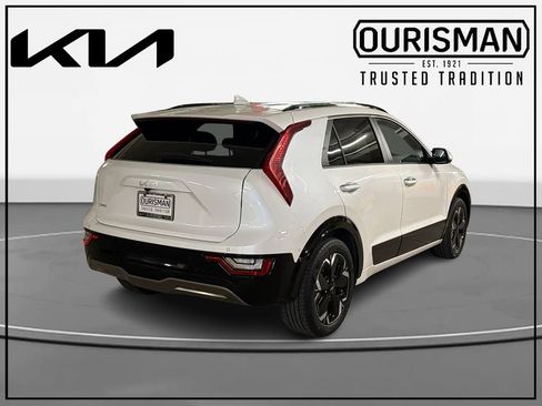 Certified 2023 Kia Niro Wave w/ Wave Preserve Package FWD image 4