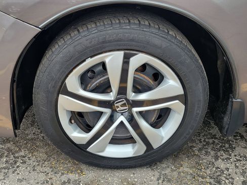 Used 2015 Honda Civic EX image 9